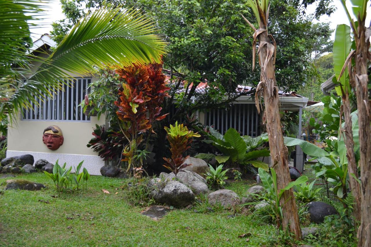 Casa Sophia 3 Listings Apartment 1 Or Apartment 2 Separately Or Apt 1 And 2 Together All With Fo Internet Guápiles Екстериор снимка