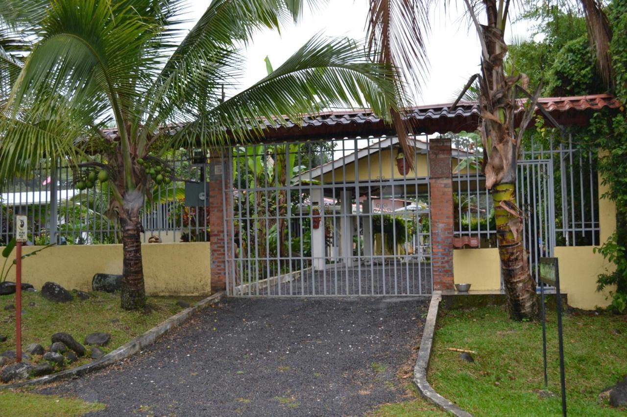 Casa Sophia 3 Listings Apartment 1 Or Apartment 2 Separately Or Apt 1 And 2 Together All With Fo Internet Guápiles Екстериор снимка
