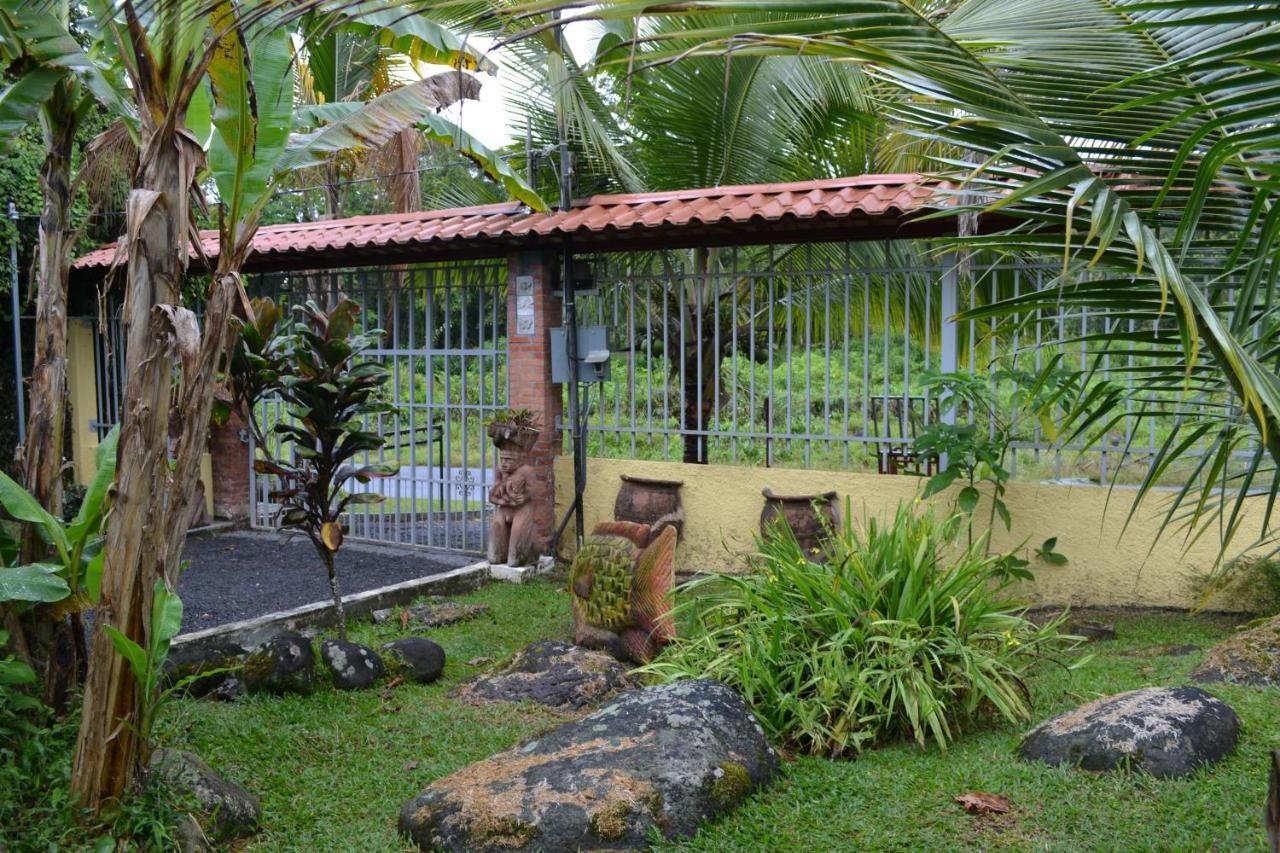 Casa Sophia 3 Listings Apartment 1 Or Apartment 2 Separately Or Apt 1 And 2 Together All With Fo Internet Guápiles Екстериор снимка