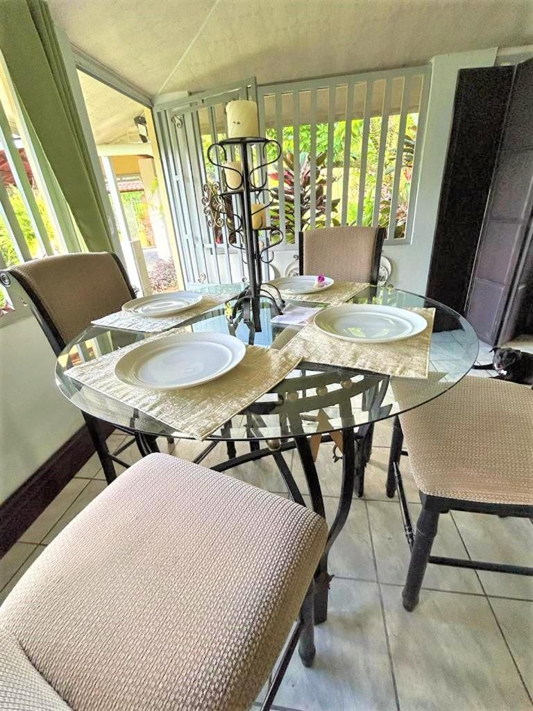Casa Sophia 3 Listings Apartment 1 Or Apartment 2 Separately Or Apt 1 And 2 Together All With Fo Internet Guápiles Екстериор снимка